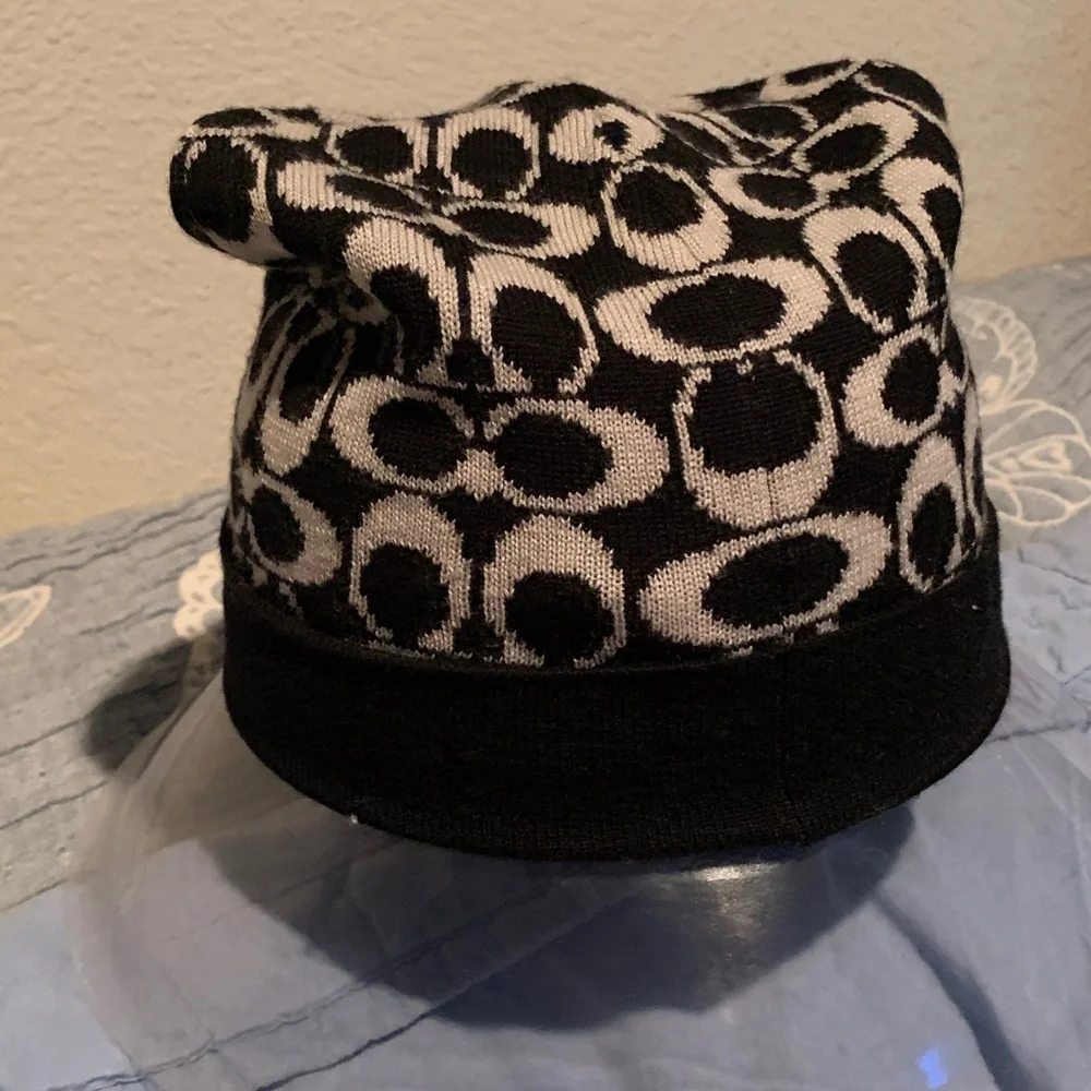 Coach Black and White Knit Beanie - Picture 4 of 6